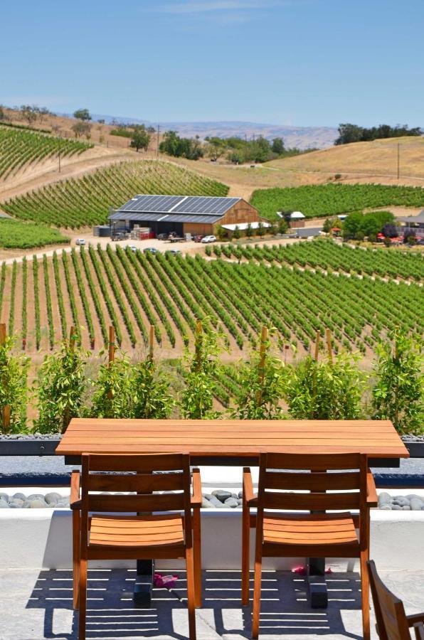 Sirena Vineyard Resort Пасо Роблес Екстериор снимка